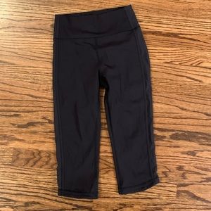Lululemon black crop leggings